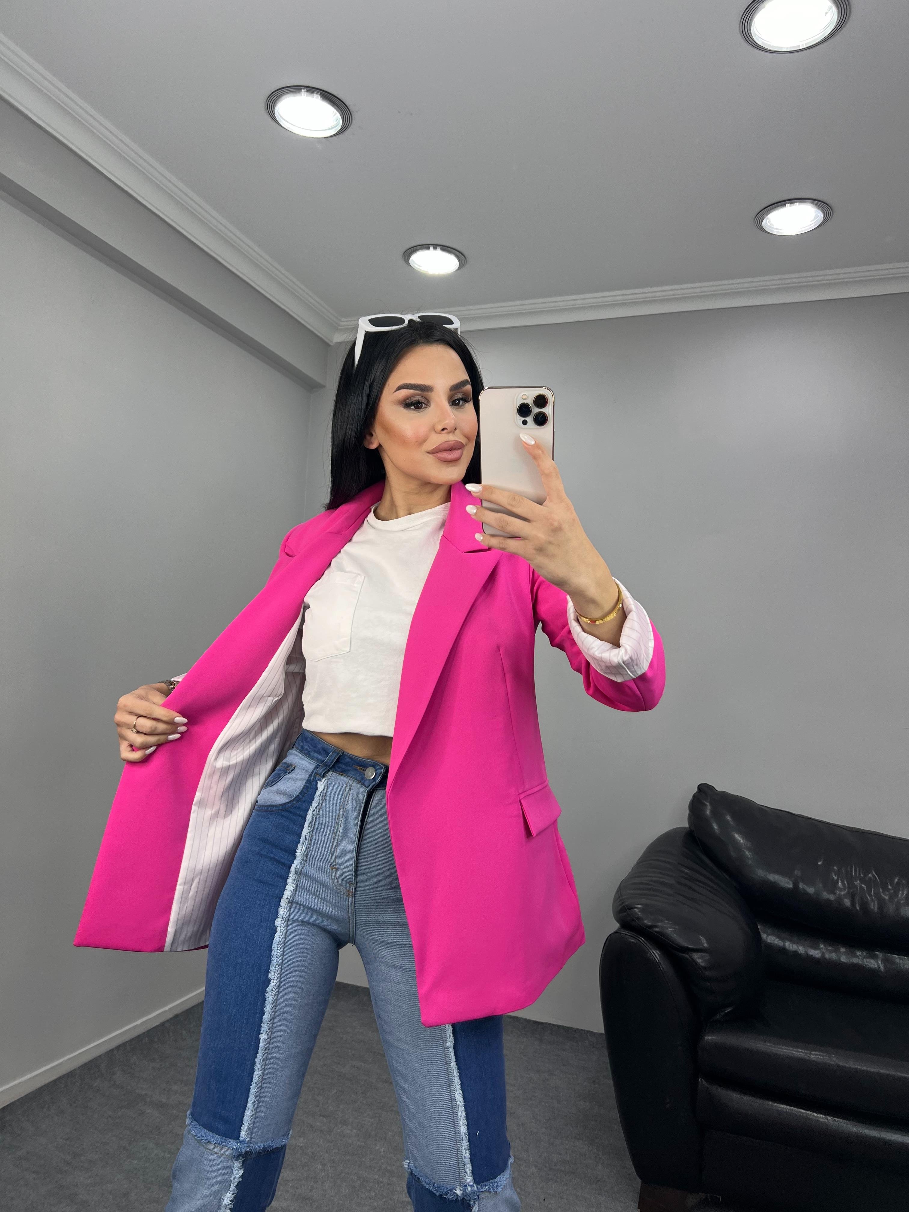 Silvia Parçalı Jean Mavi
