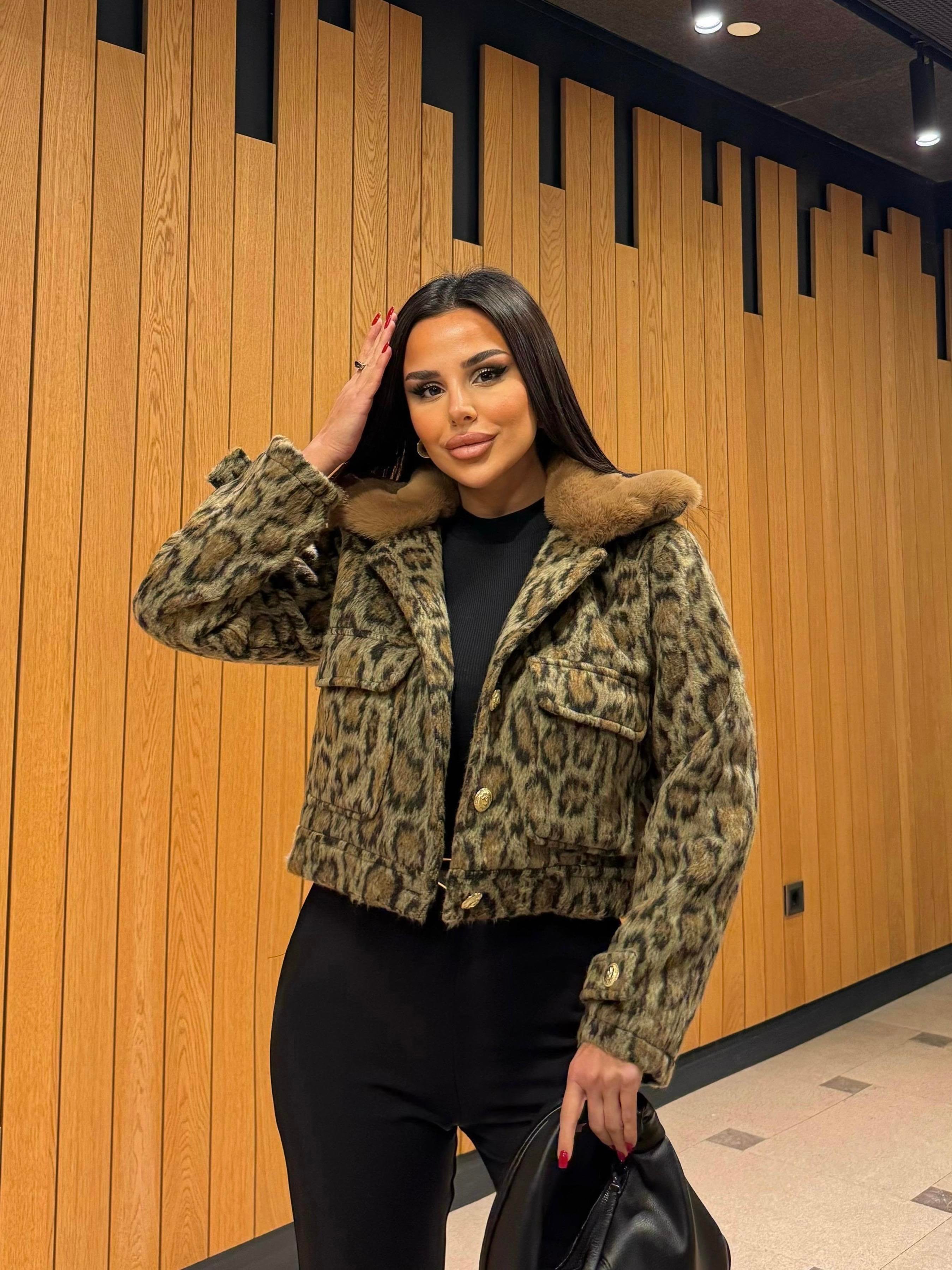 Stella Kürk Yaka Mini Kaşe Ceket Leopar