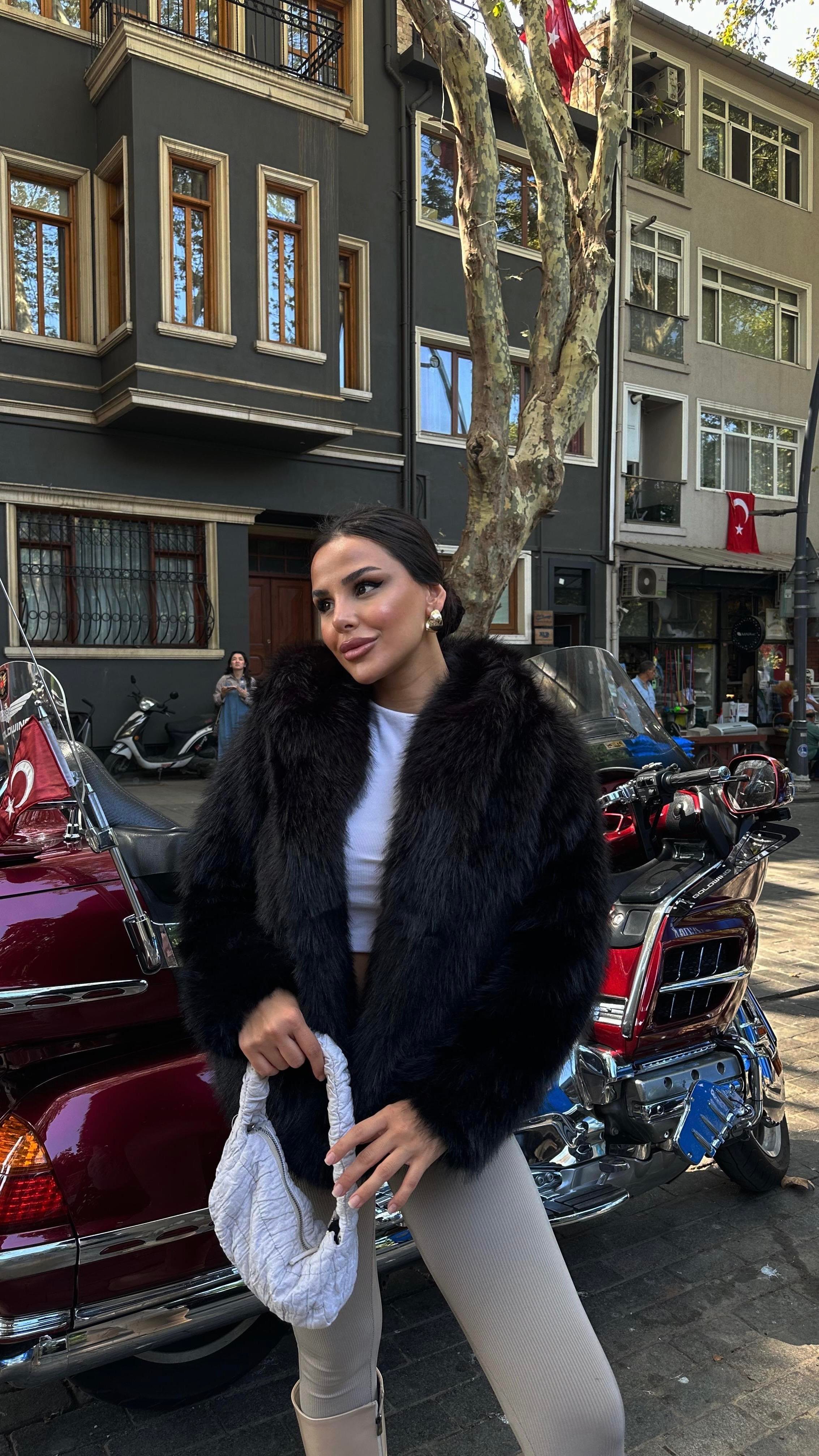 Velvet Kapşonlu Kürk Kaban Siyah