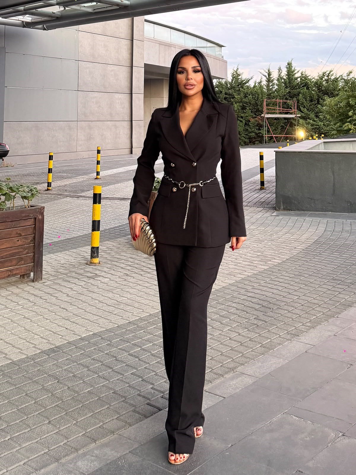 Zayne Kemer Detaylı Takım Siyah