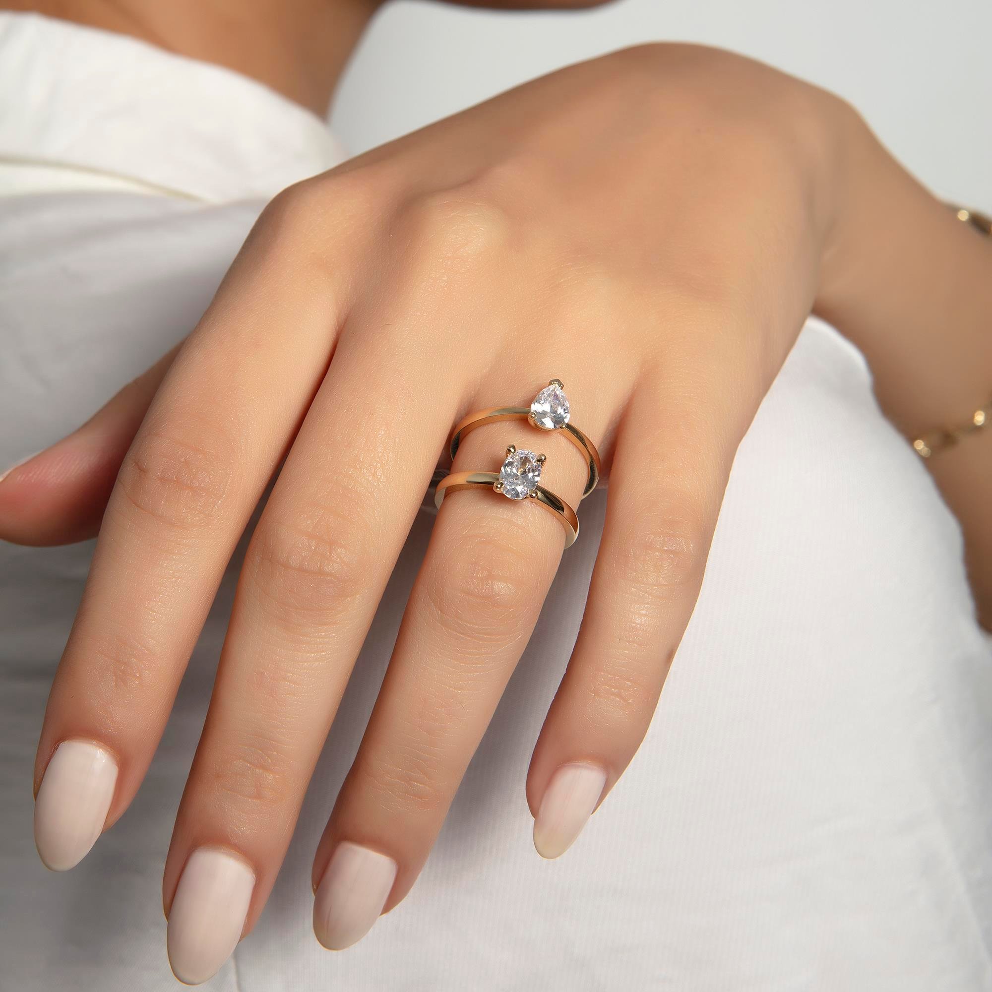 14 Ayar Altın Damla Tektaş Yüzük