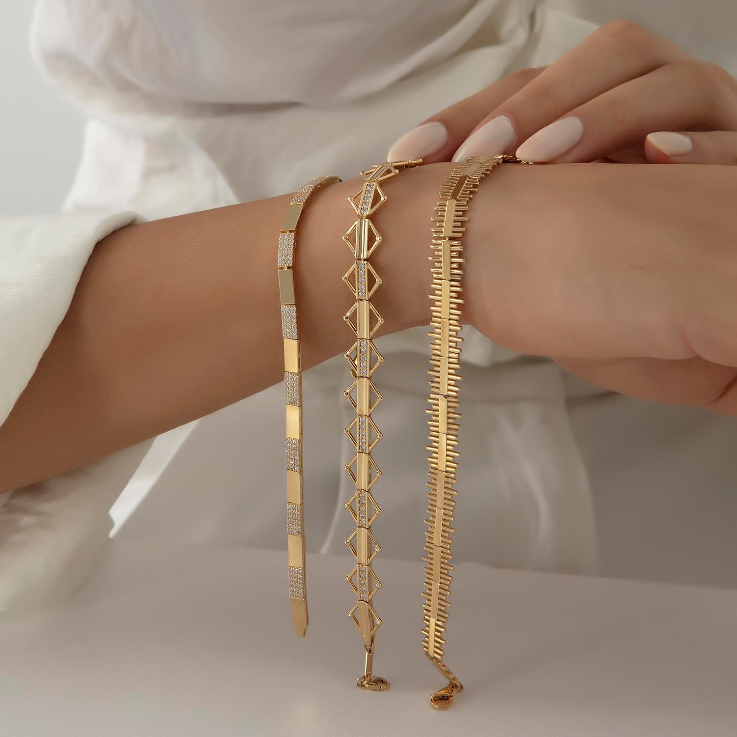 14 Ayar Altın Diva Bileklik