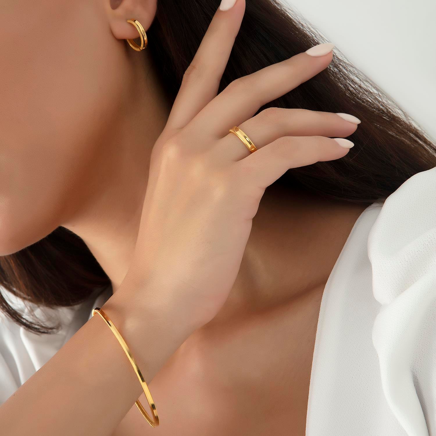 14 Ayar Altın İnce Ajda Yüzük