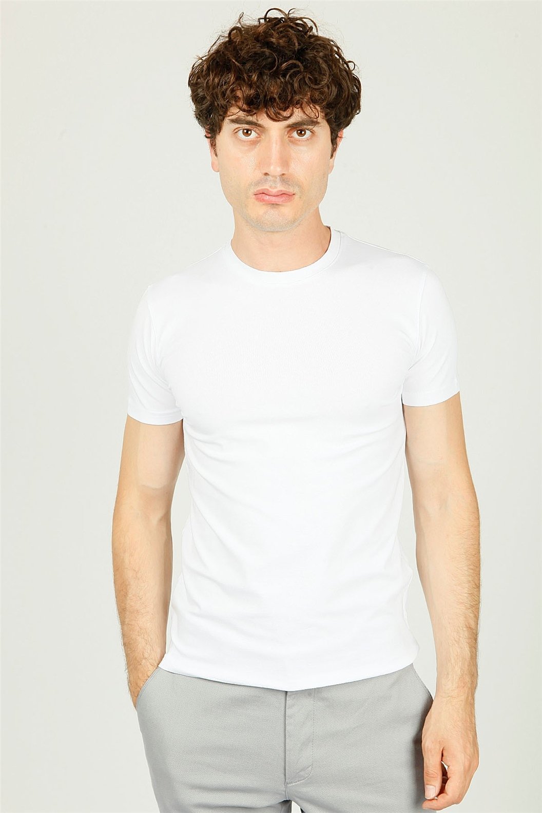 Beyaz Bisiklet Yaka Basic Slim Fit T-shirt