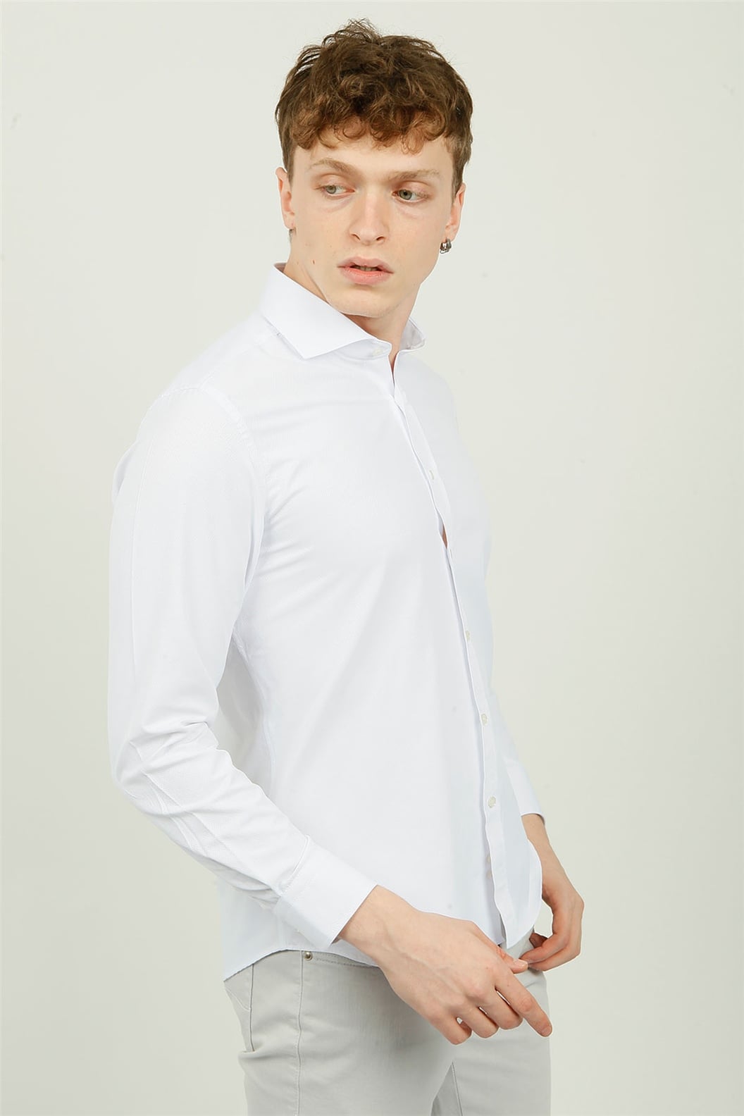 Beyaz Comfort Fit Uzun Kol Gömlek