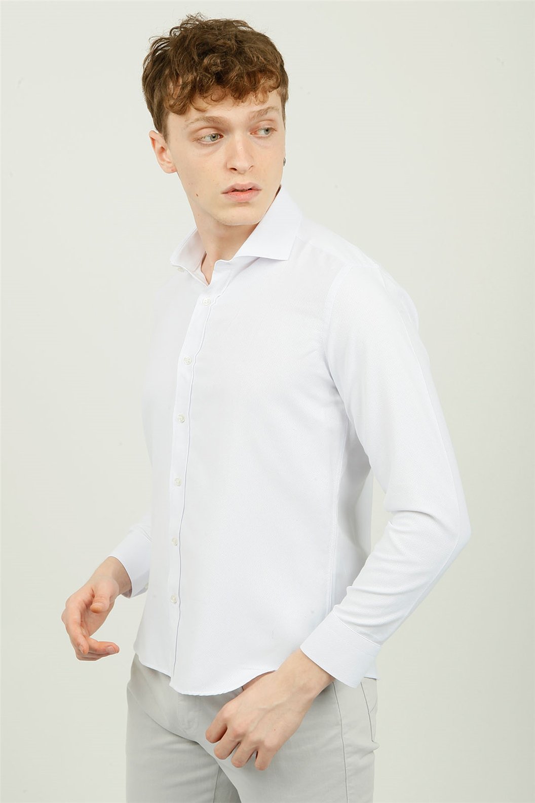 Beyaz Comfort Fit Uzun Kol Gömlek
