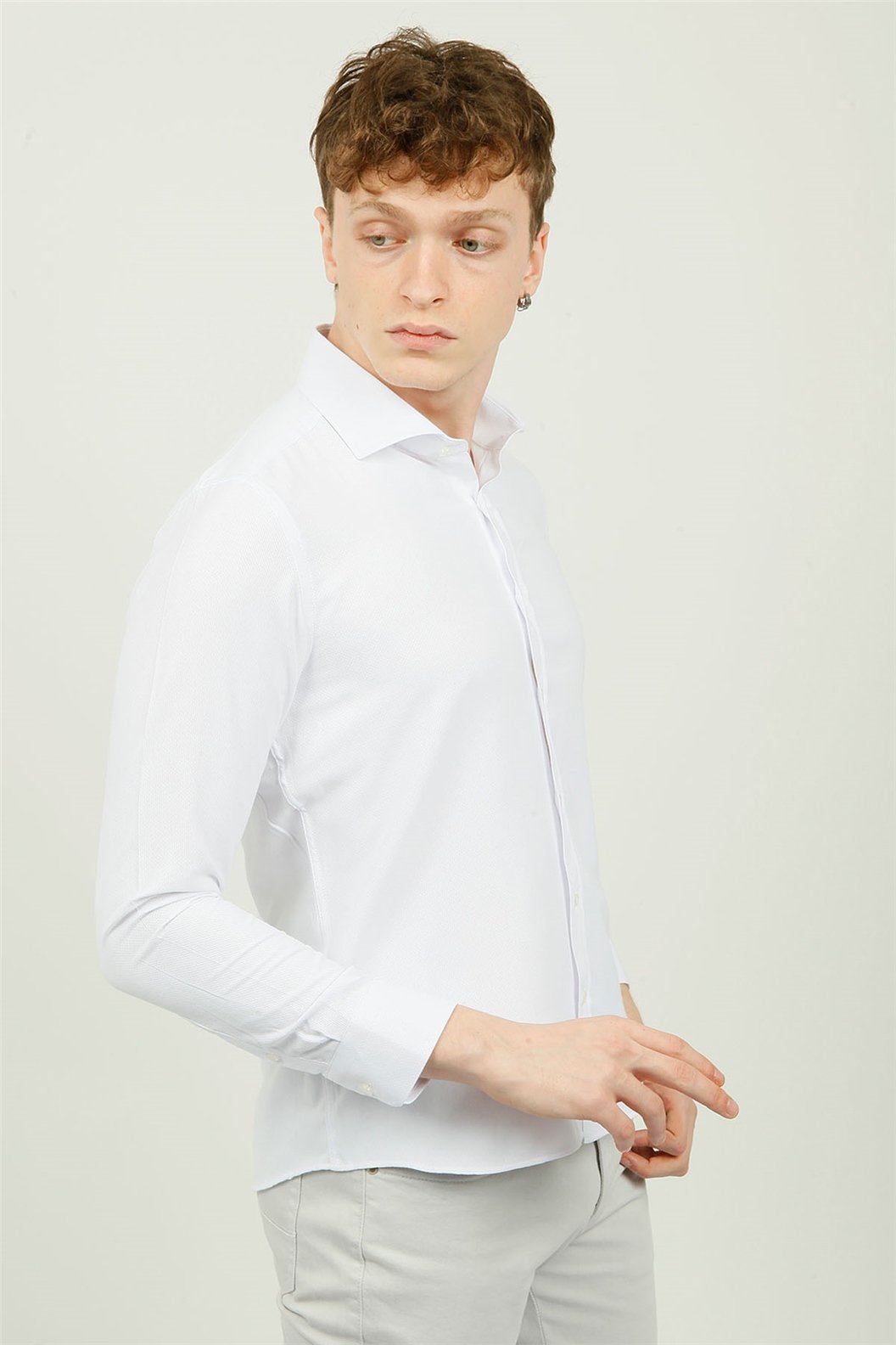 Beyaz Comfort Fit Uzun Kol Gömlek