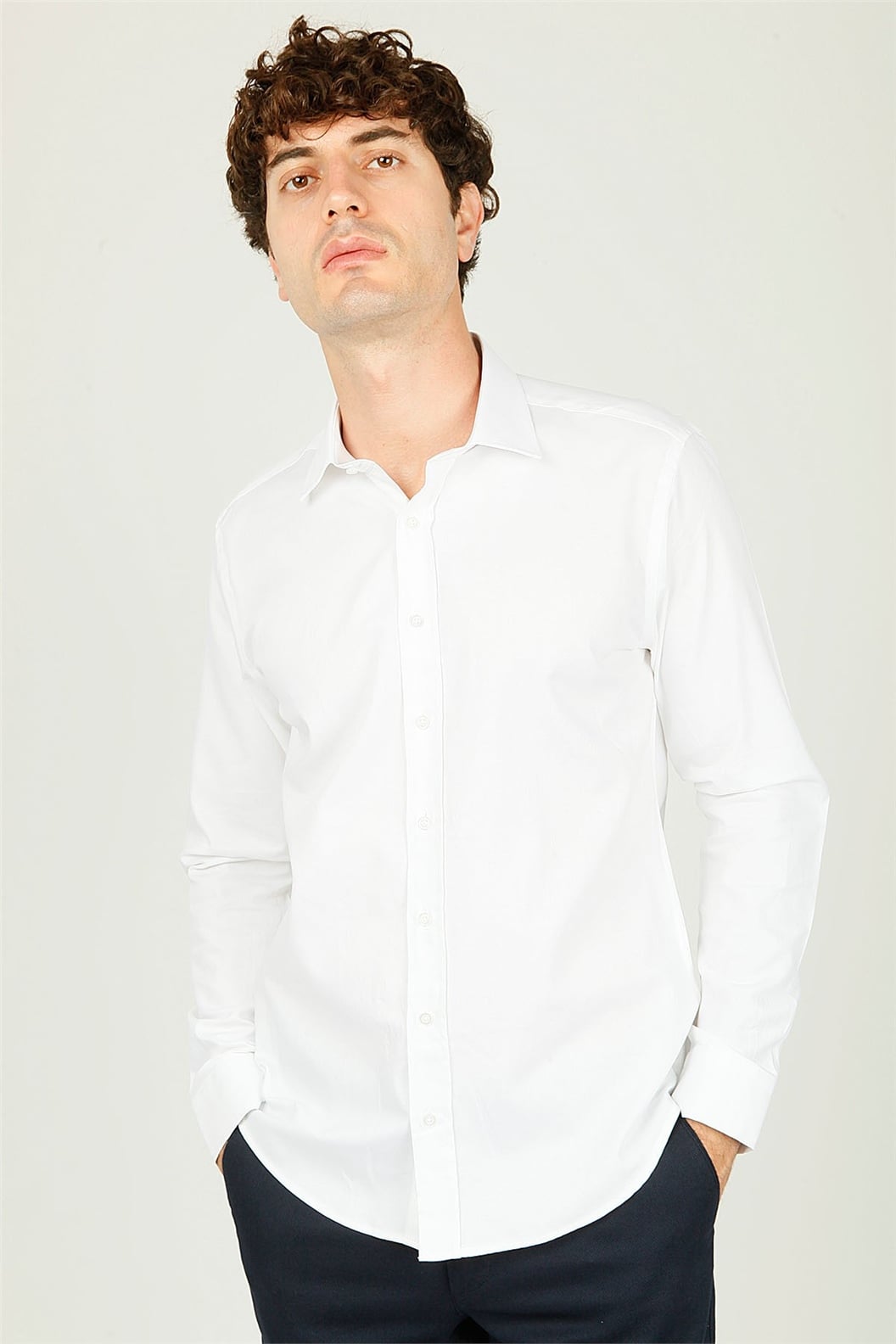Beyaz Comfort Fit Uzun Kol Gömlek