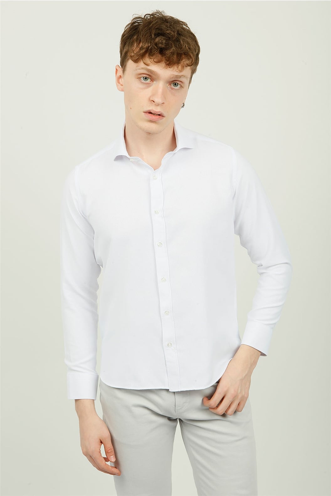 Beyaz Comfort Fit Uzun Kol Gömlek