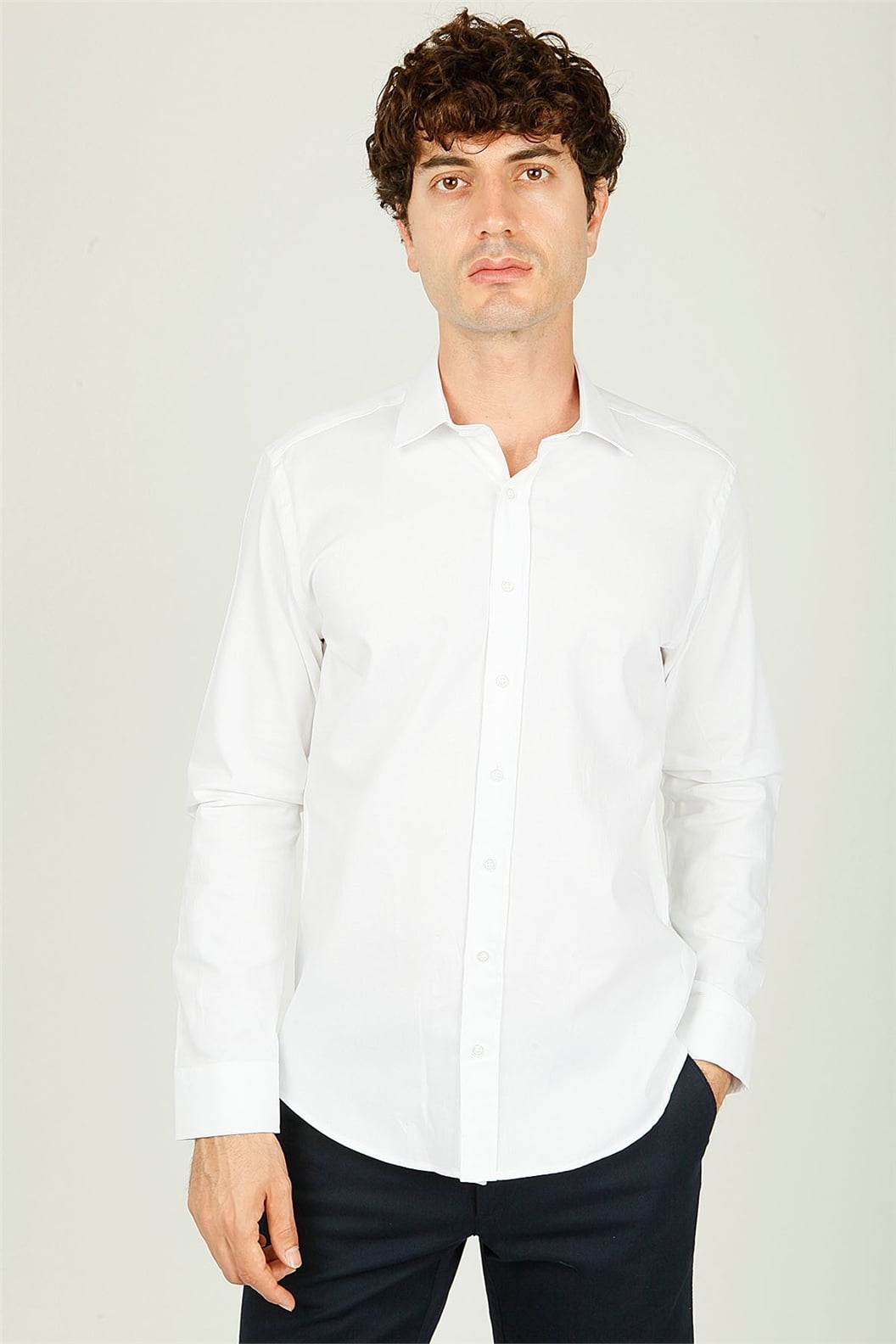 Beyaz Comfort Fit Uzun Kol Gömlek