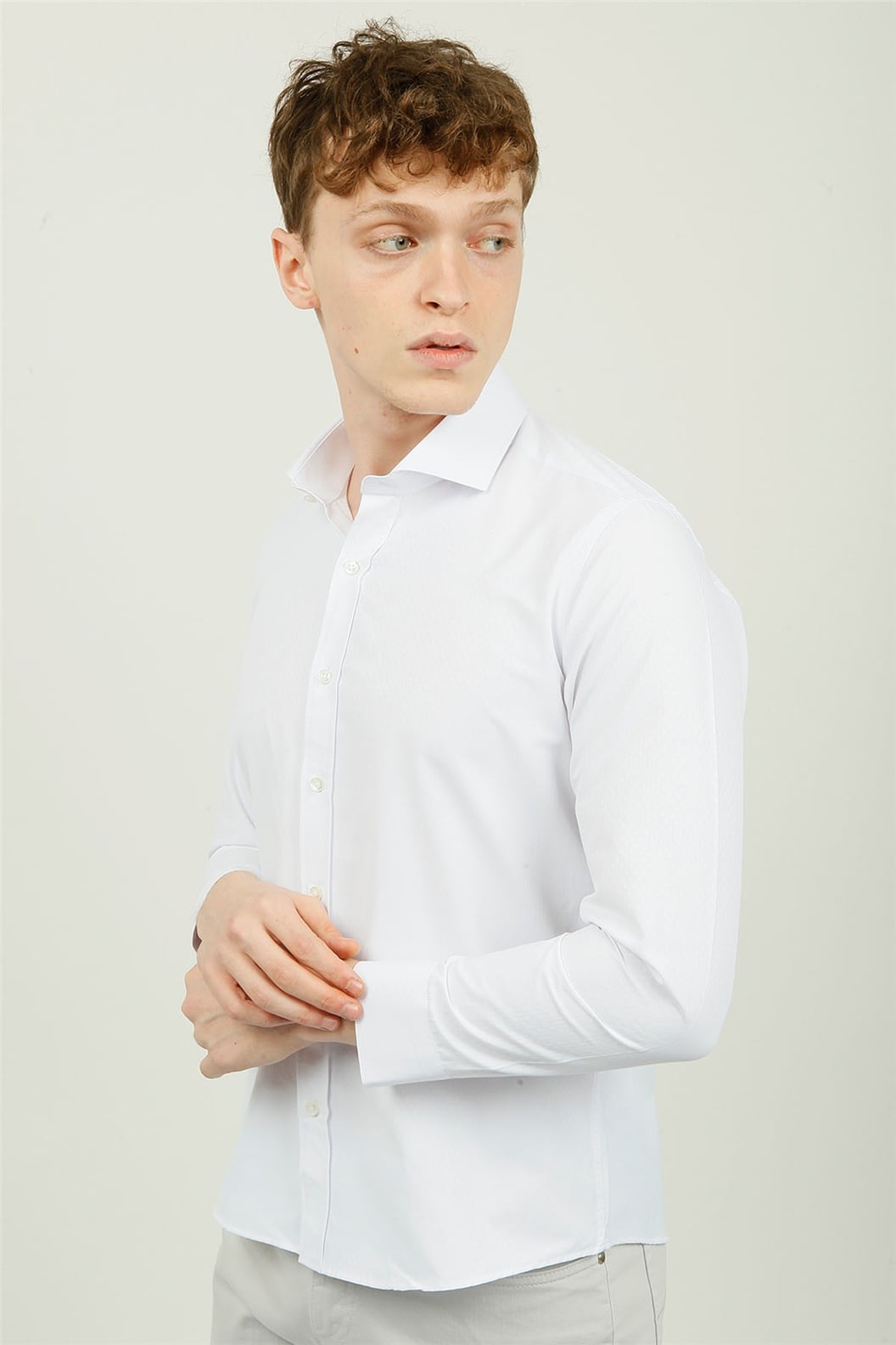 Beyaz Comfort Fit Uzun Kol Gömlek