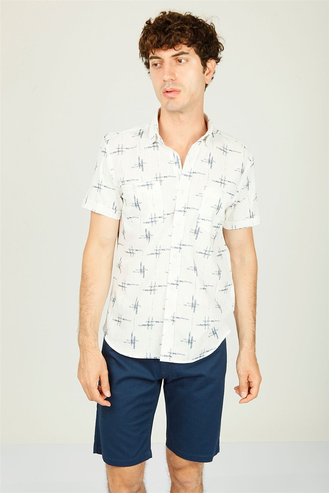 Beyaz Slim Fit Kısa Kol Gömlek