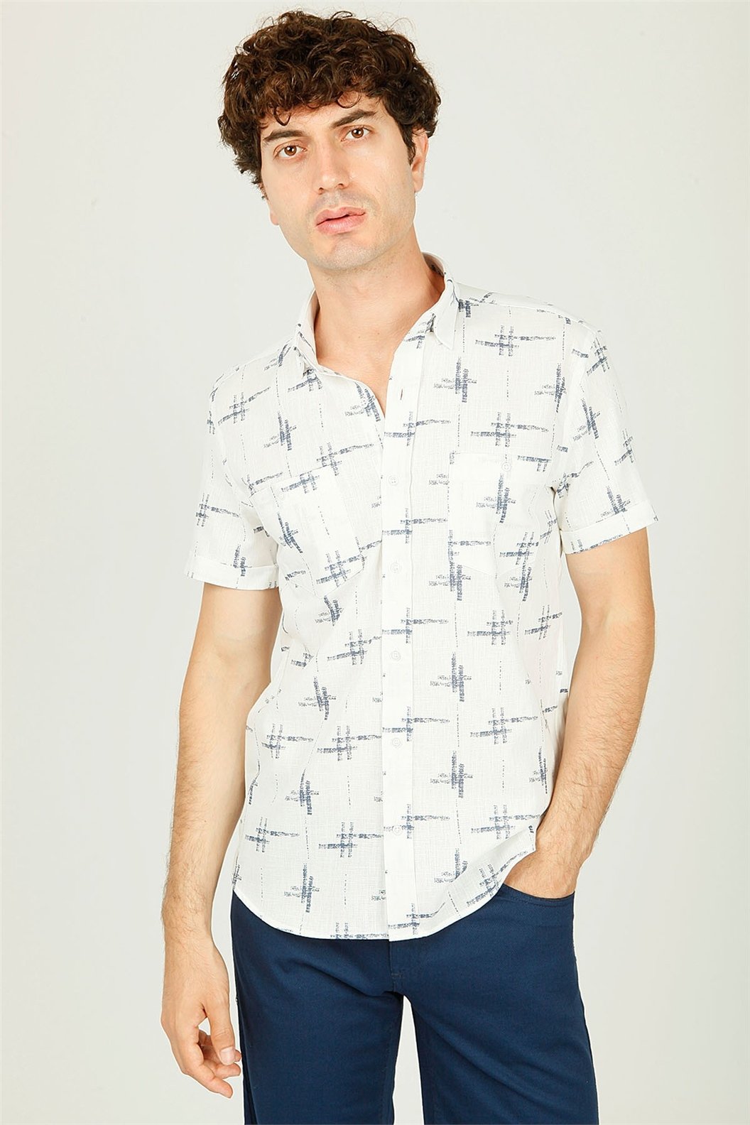 Beyaz Slim Fit Kısa Kol Gömlek