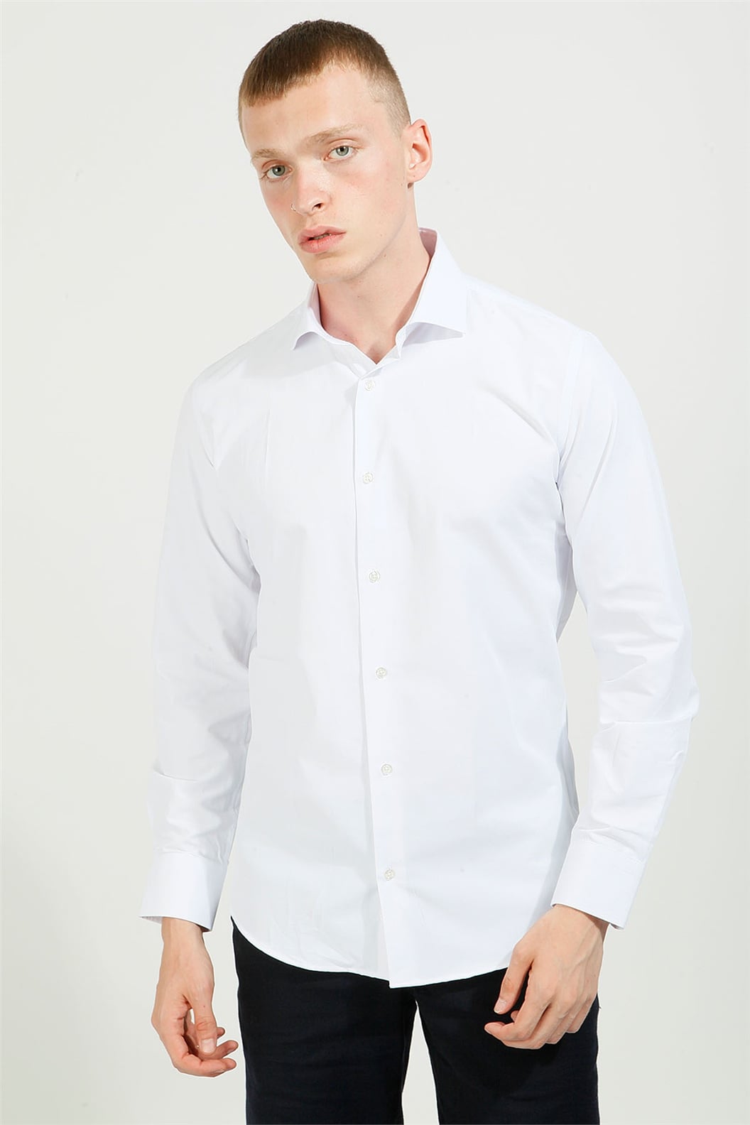 Beyaz Slim Fit Uzun Kol Gömlek