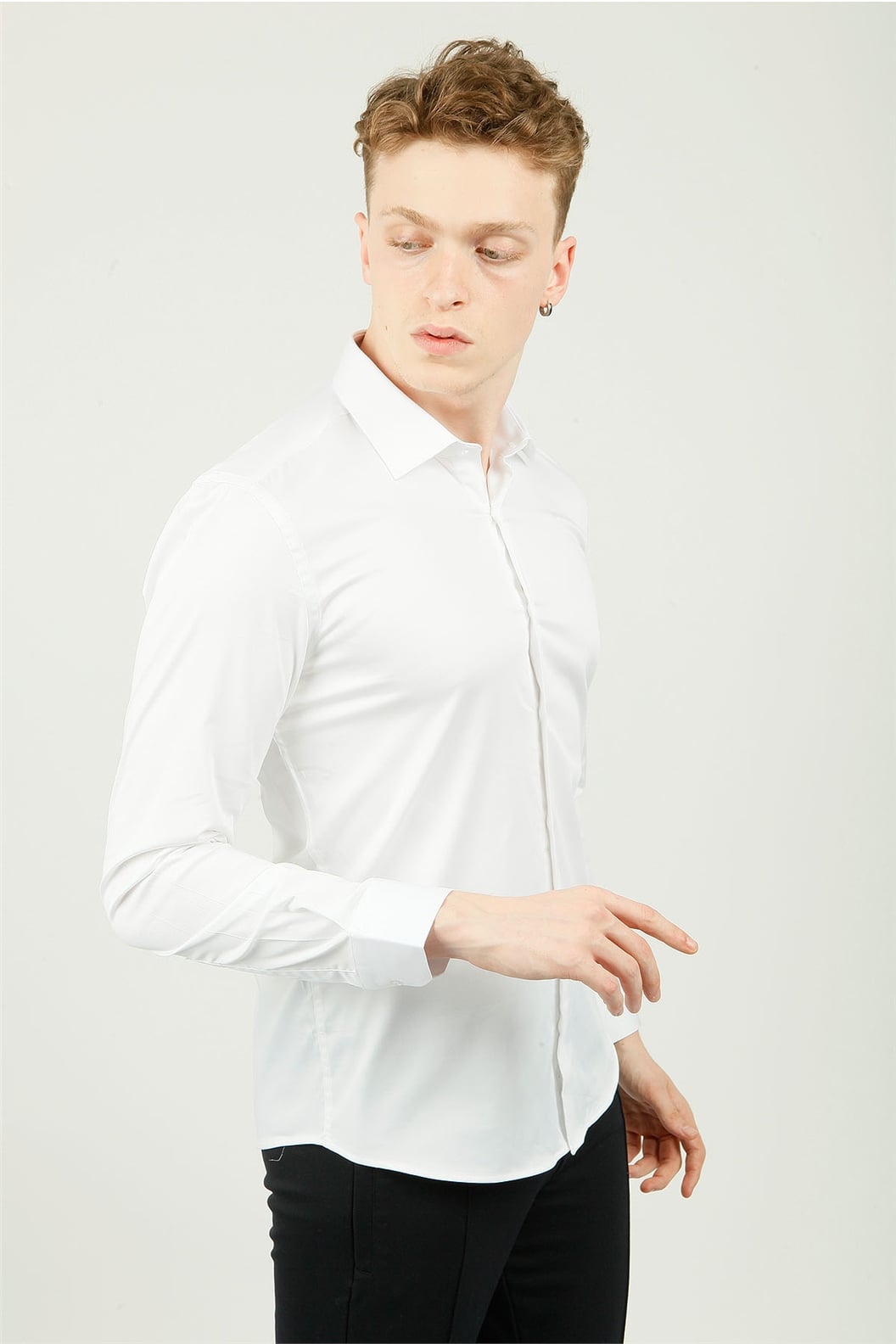 Beyaz Slim Fit Uzun Kol Gömlek