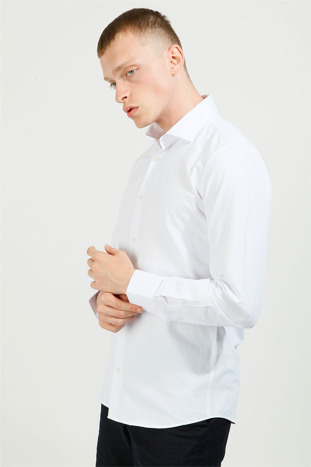 Beyaz Slim Fit Uzun Kol Gömlek
