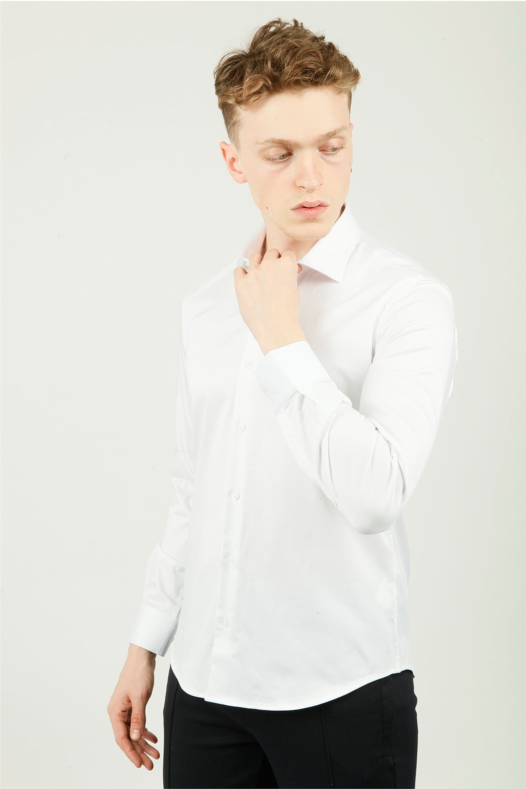 Beyaz Slim Fit Uzun Kol Gömlek