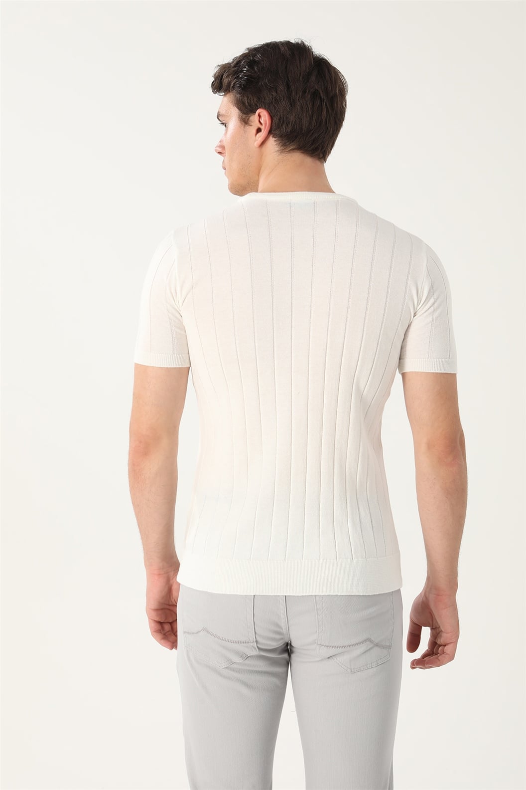 Ekru Slim Fit Bisiklet Yaka Triko T-Shirt