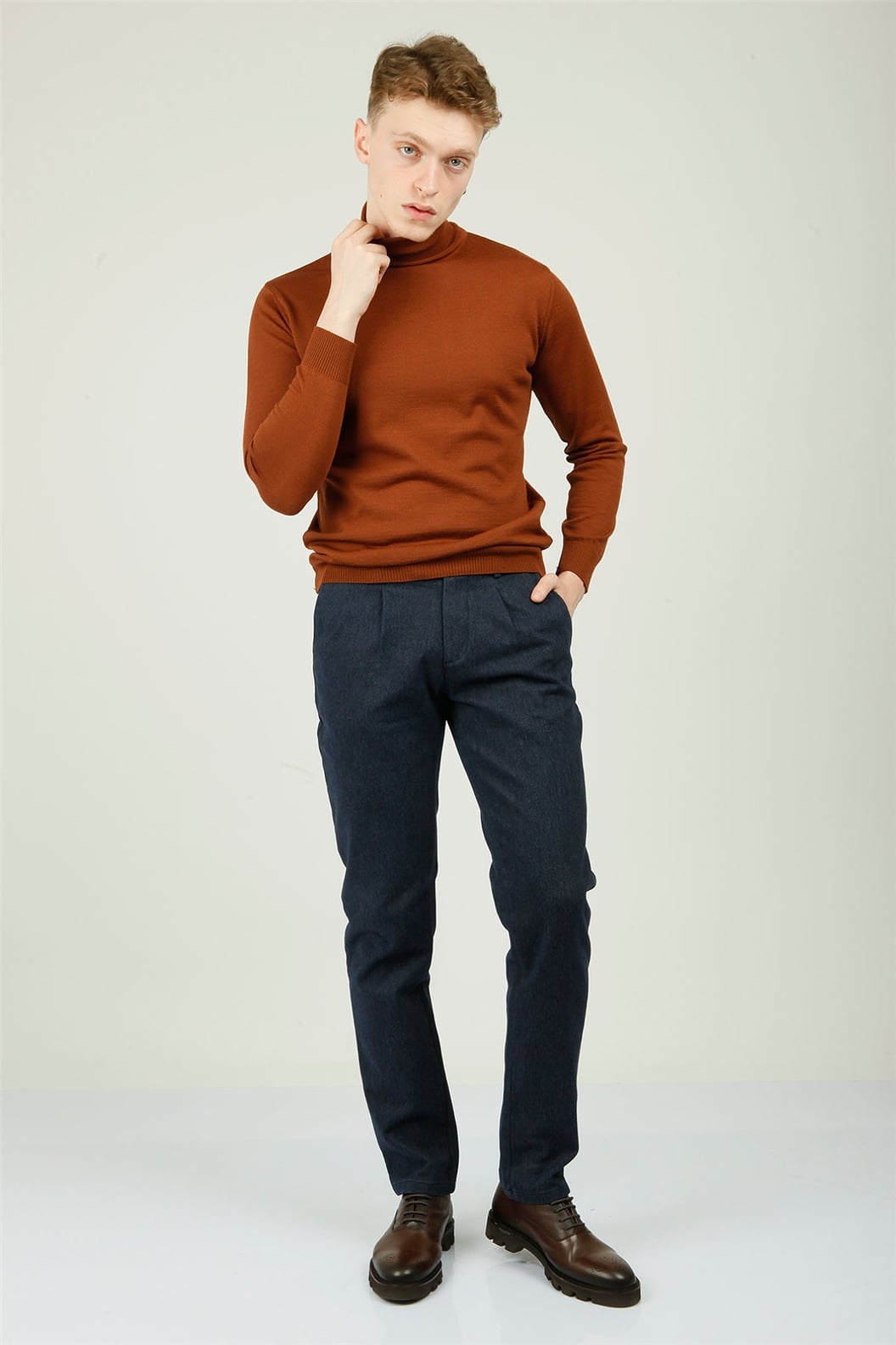 Lacivert Slim Fit Pileli Pantolon