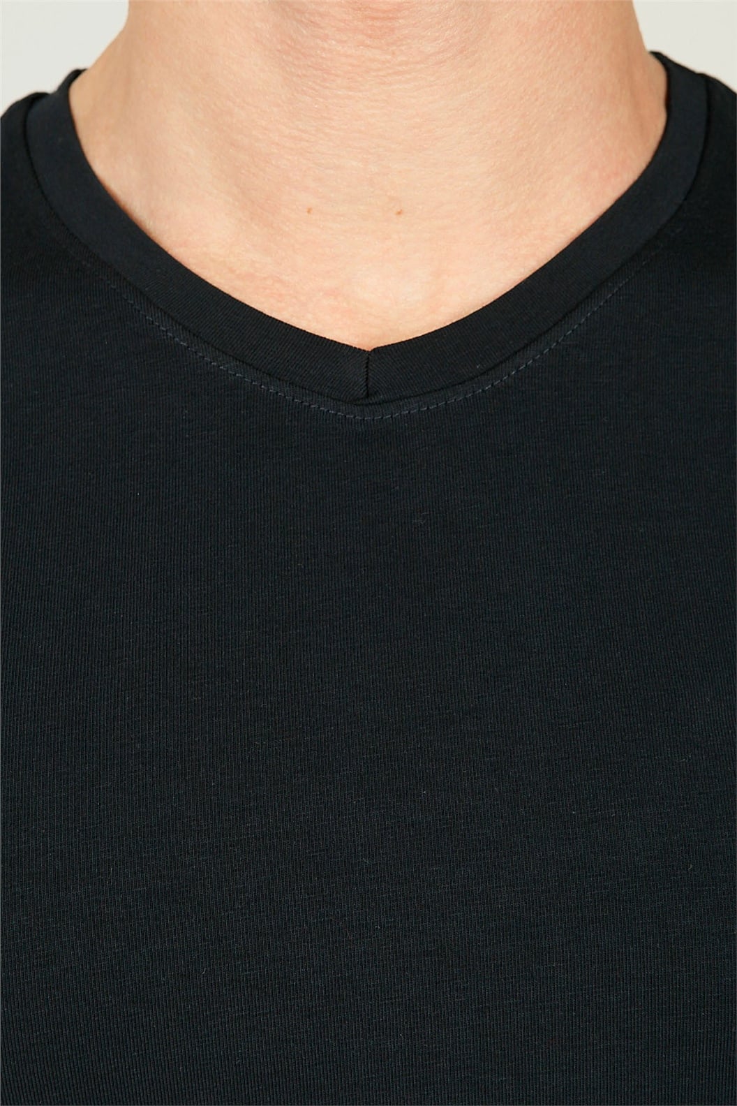Lacivert V Yaka Basic Slim Fit T-shirt