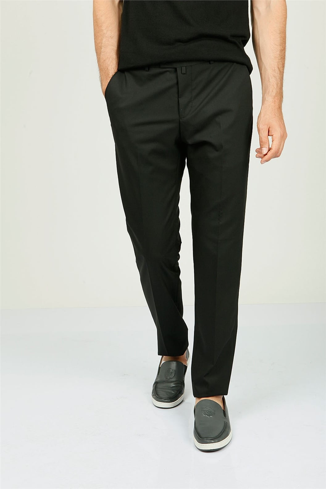 Siyah Comfort Fit Pilesiz Pantolon