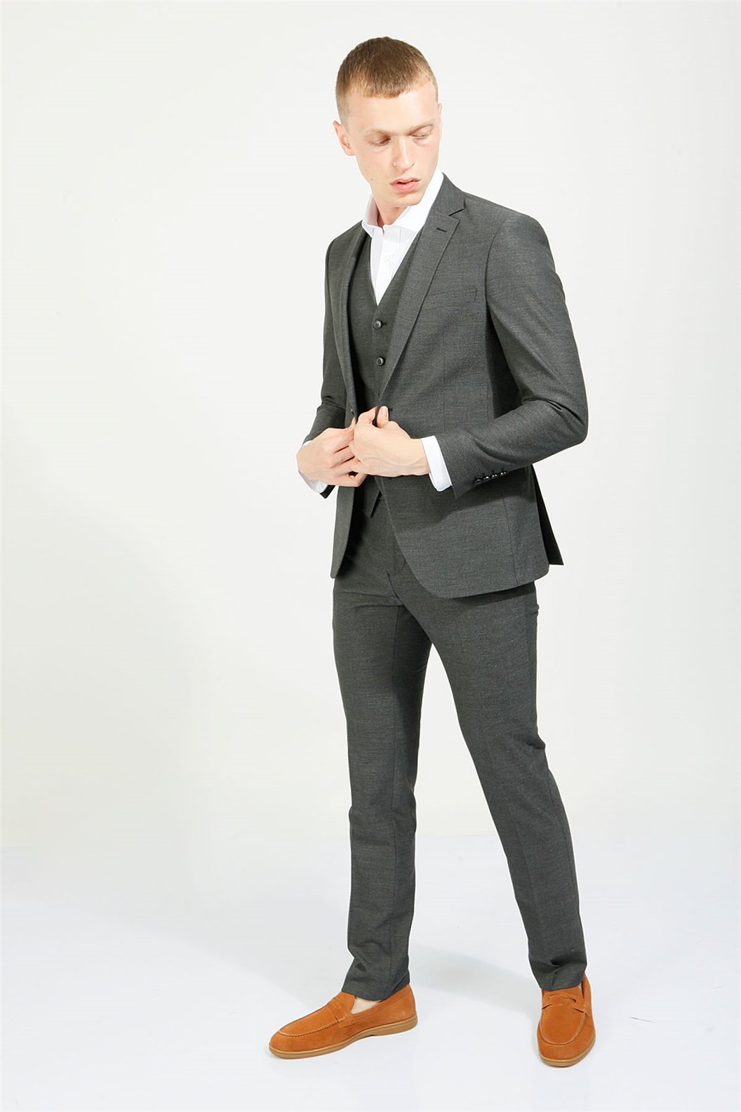 Siyah Slim Fit 6 Drop Yelekli Takım Elbise