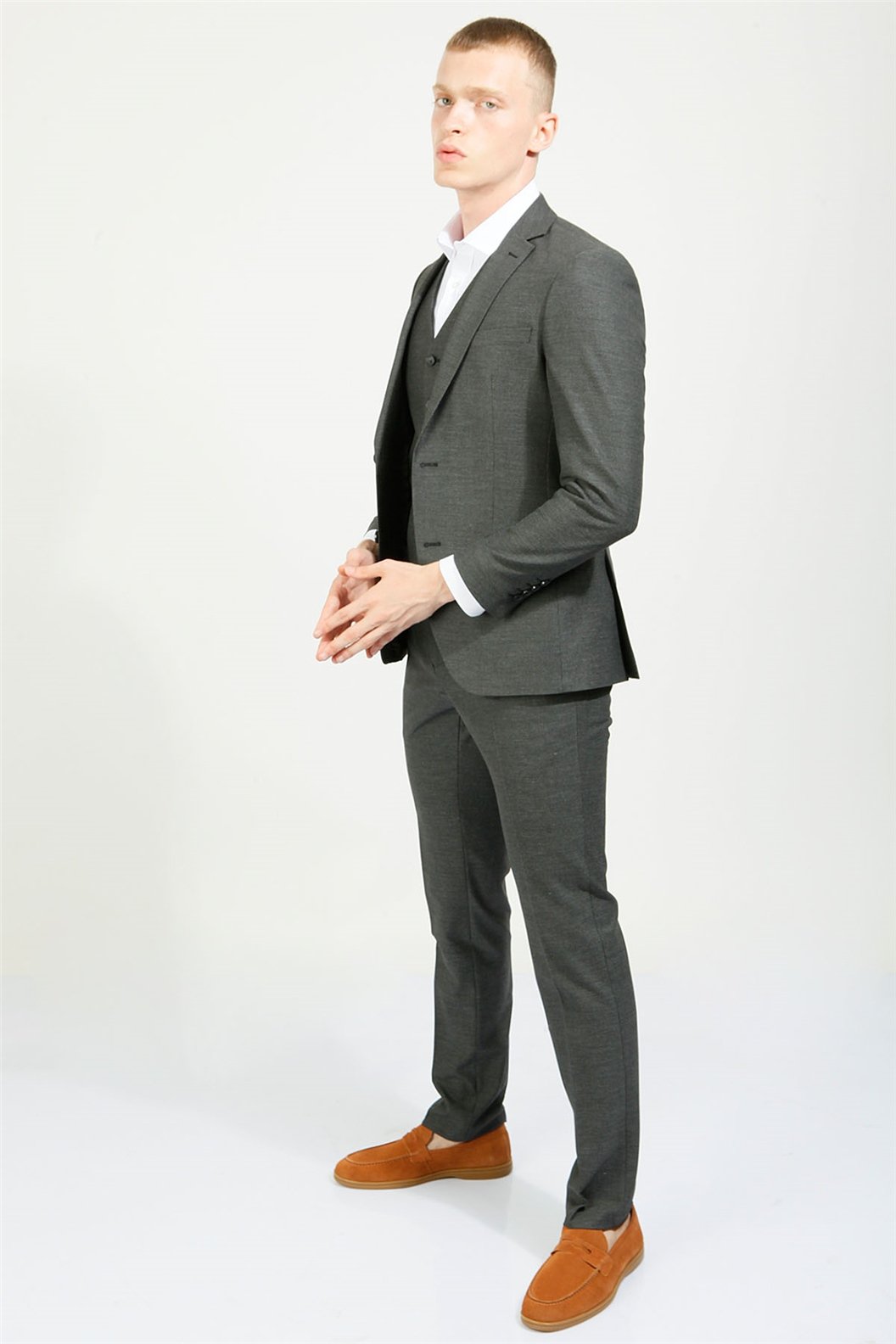Siyah Slim Fit 6 Drop Yelekli Takım Elbise