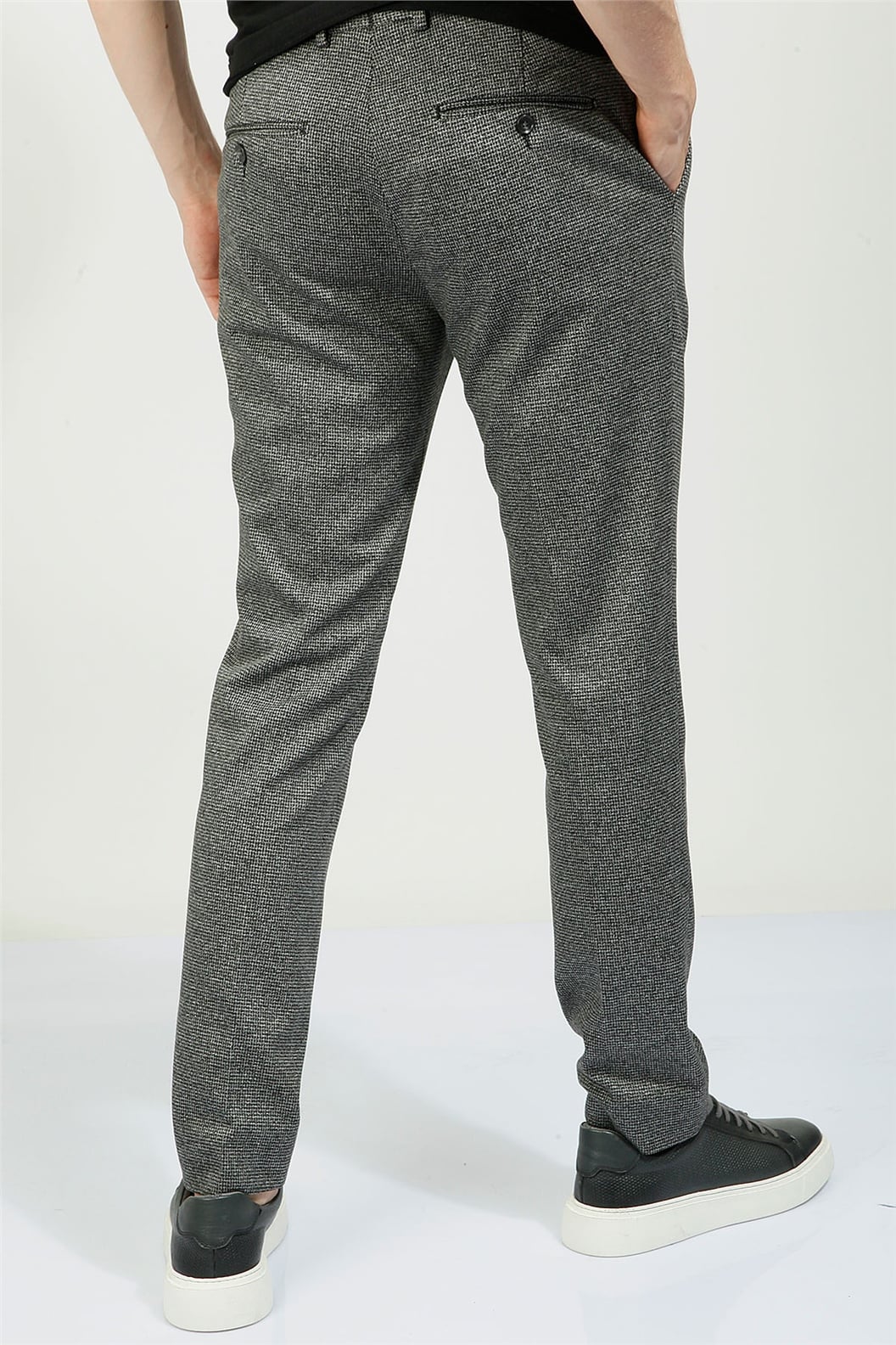 Siyah Slim Fit Bağcıklı Tek Pile Jogger Pantolon