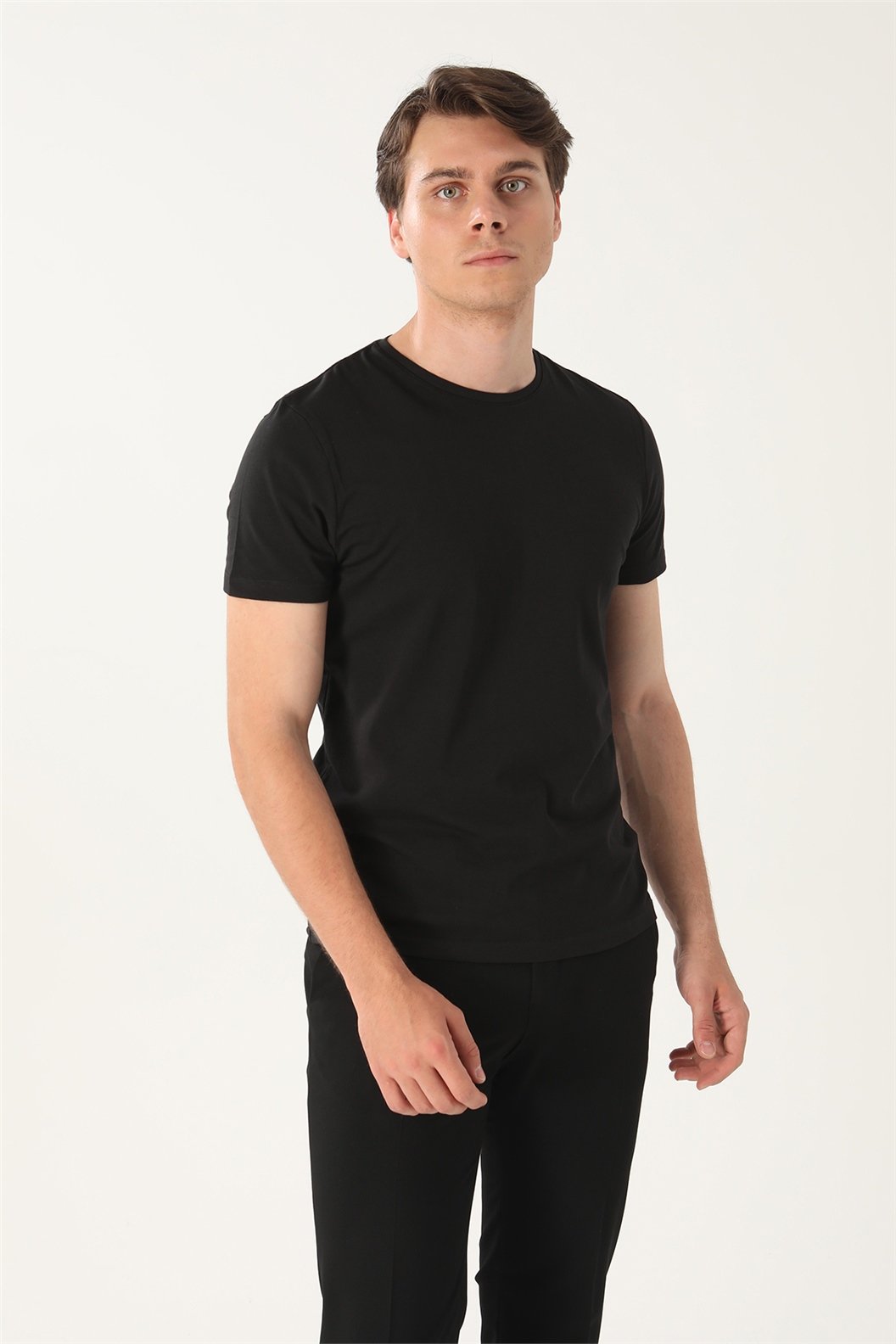 Siyah Slim Fit Bisiklet Yaka Basic T-Shirt