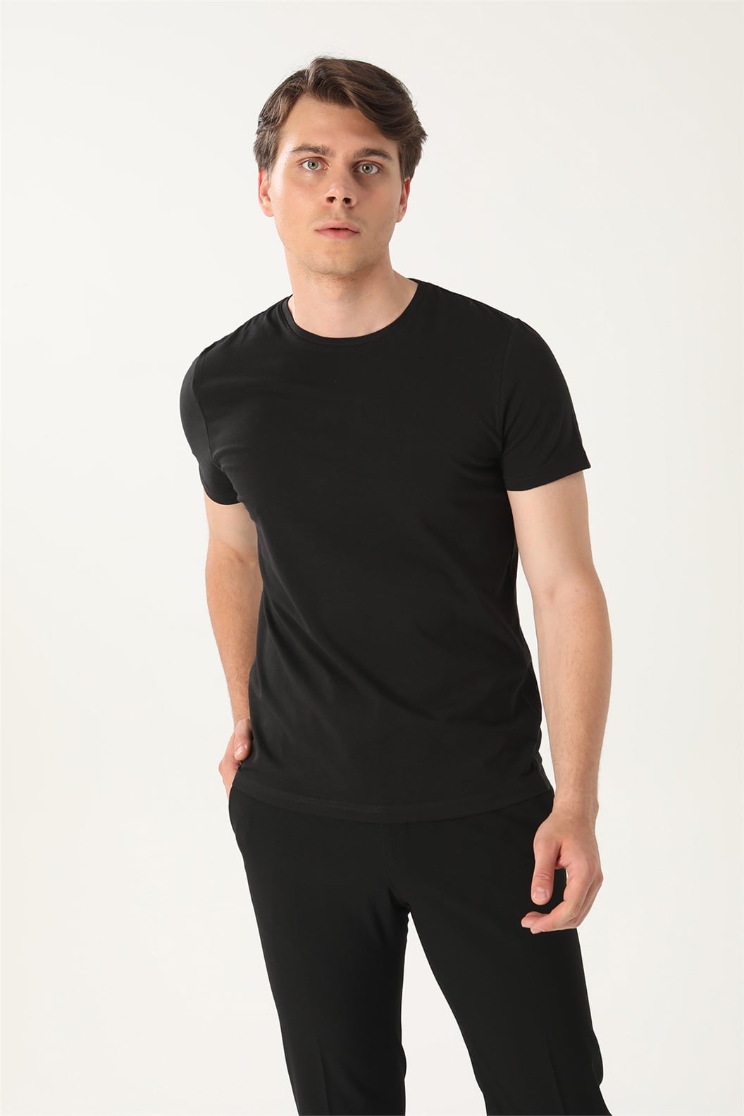 Siyah Slim Fit Bisiklet Yaka Basic T-Shirt