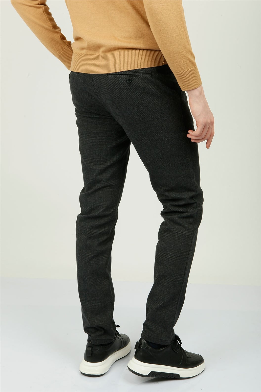 Siyah Slim Fit Pileli Pantolon