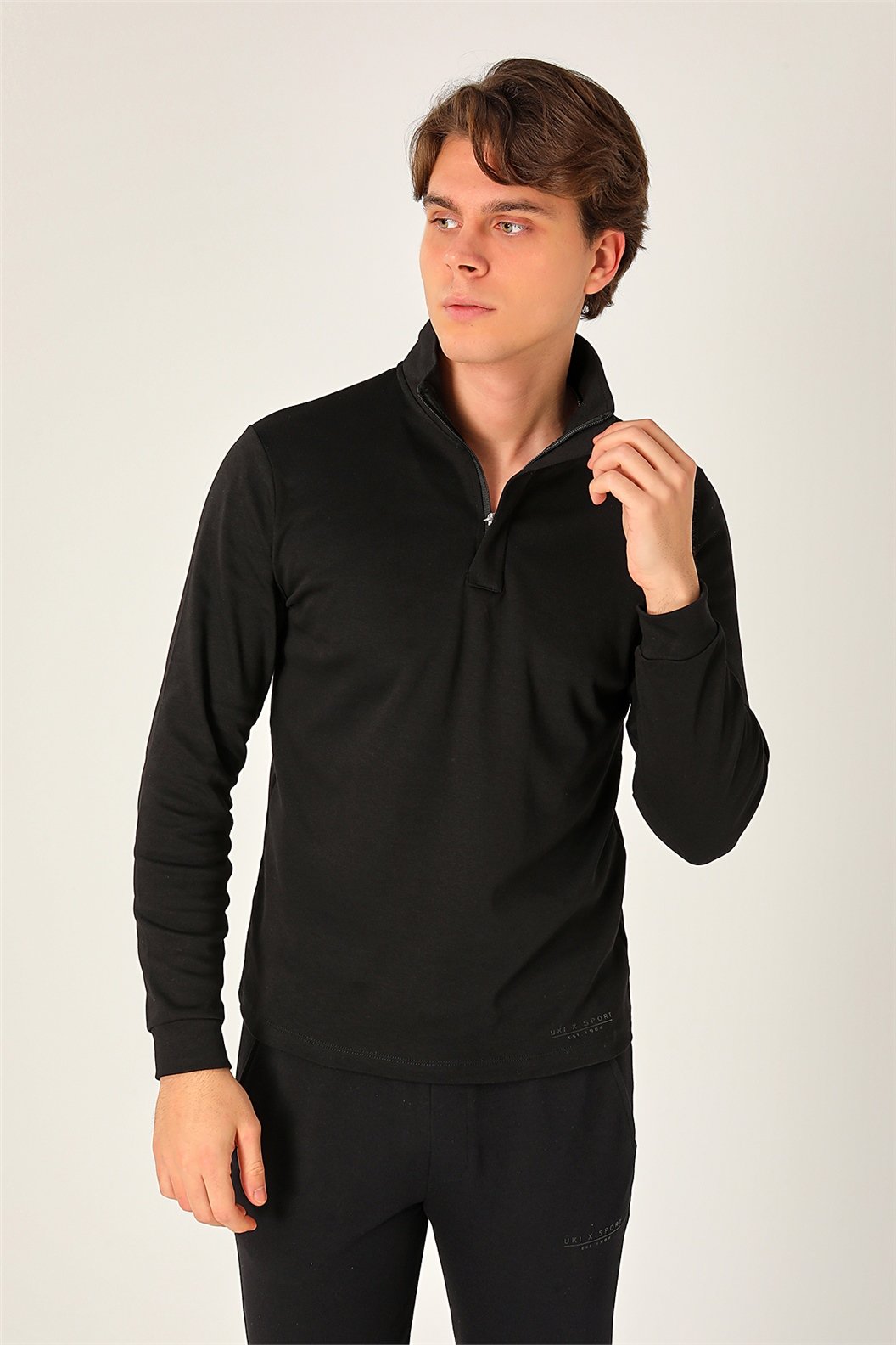 Siyah Slim Fit Sweatshirt