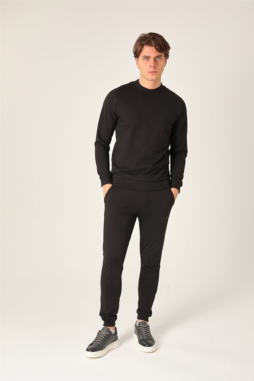 Siyah Slim Fit Sweatshirt