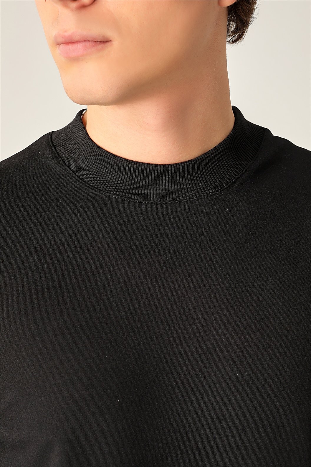 Siyah Slim Fit Sweatshirt