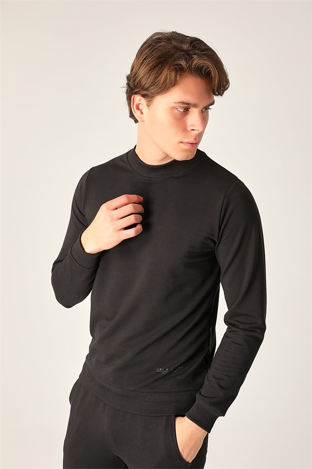 Siyah Slim Fit Sweatshirt