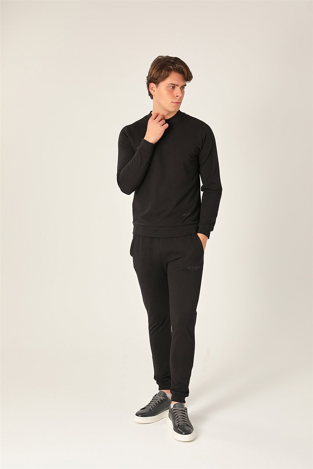 Siyah Slim Fit Sweatshirt