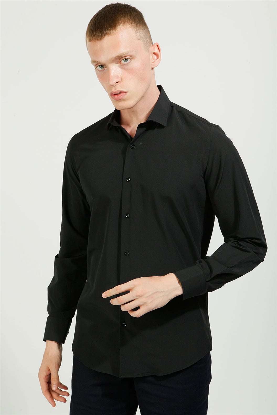 Siyah Slim Fit Uzun Kol Gömlek