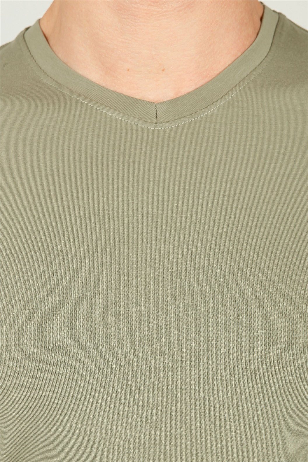 Yeşil V Yaka Basic Slim Fit T-shirt
