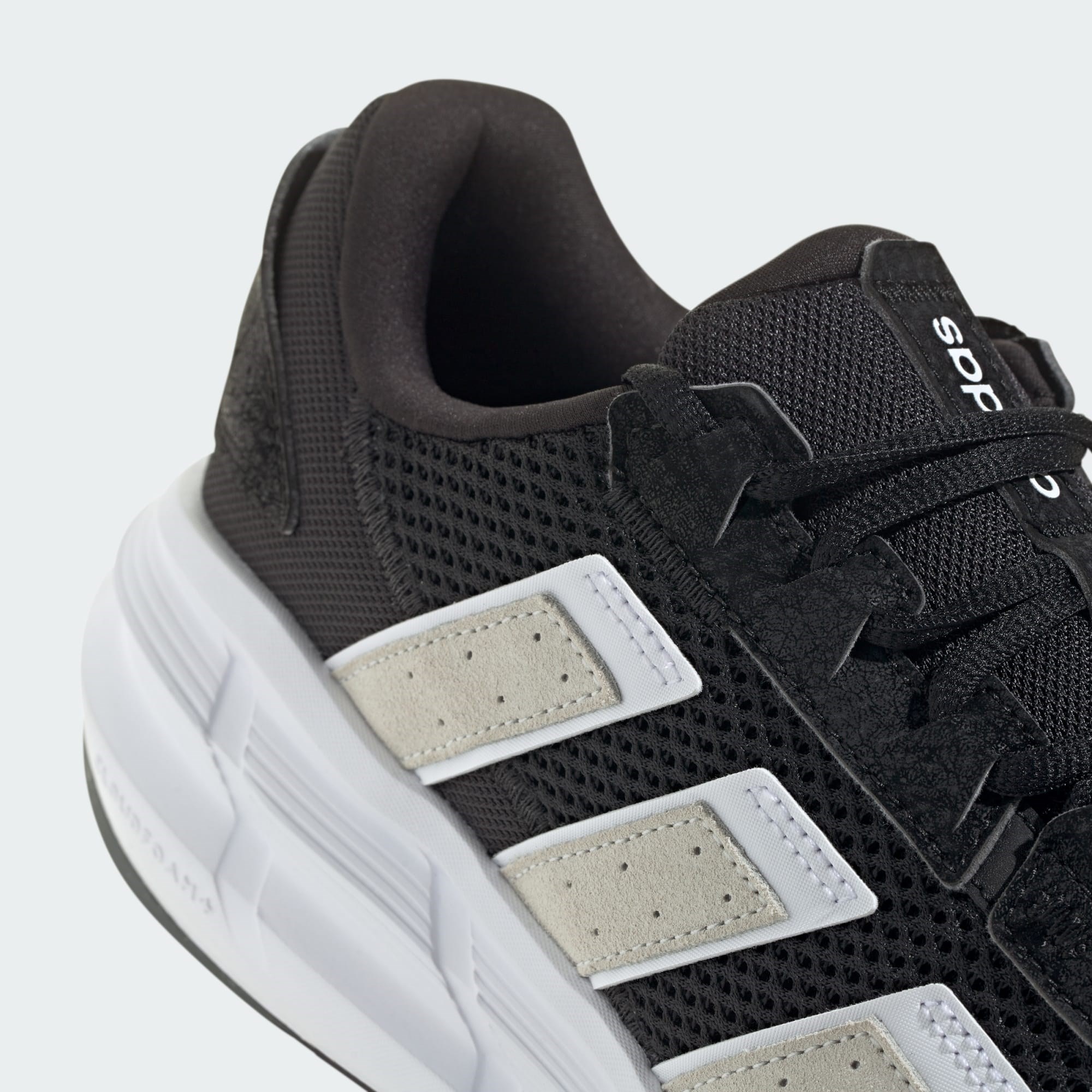 ADİDAS ASTRASTAR CBLACK/CWHITE/GREFIV