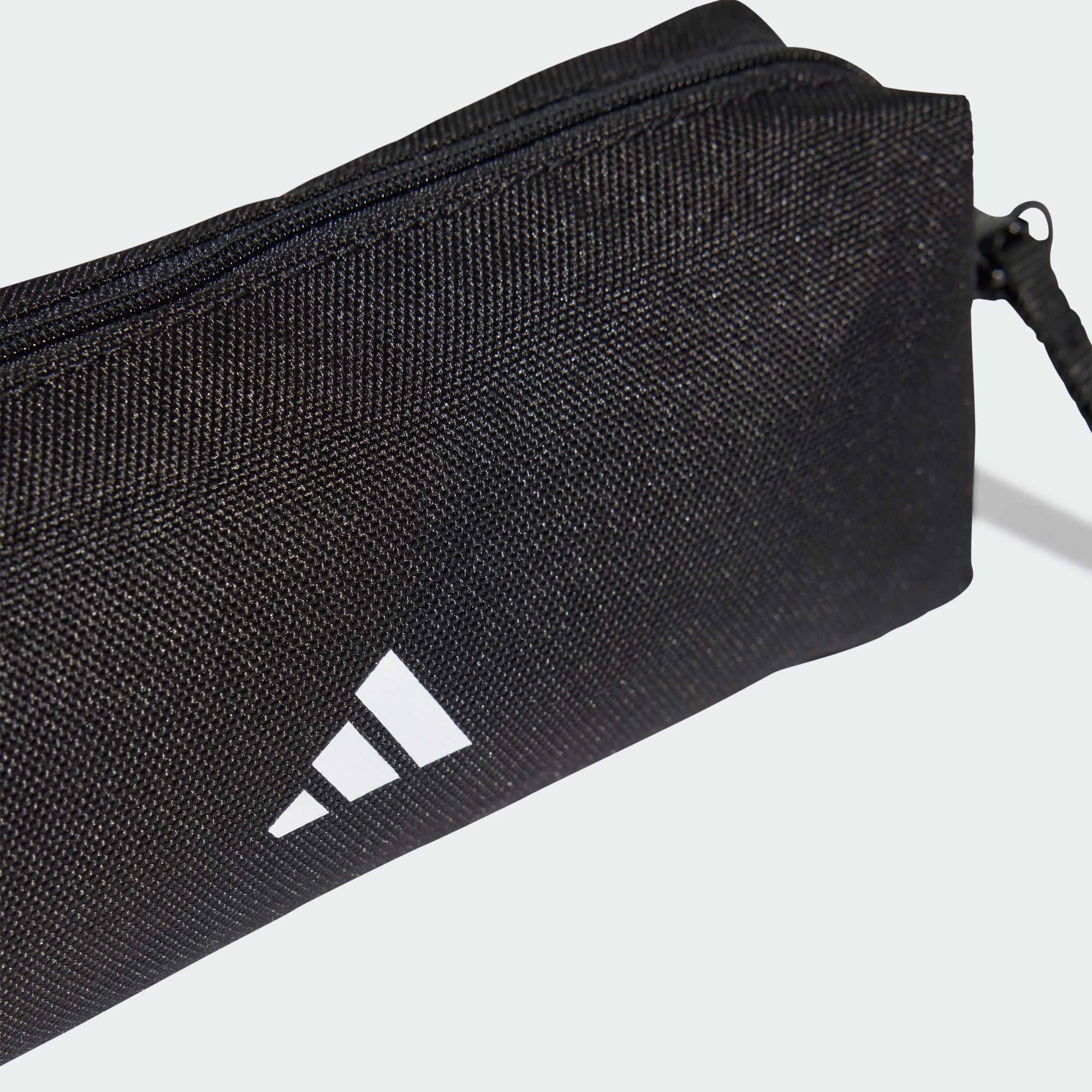 ADİDAS CLSC PCASE BP BLACK/WHITE