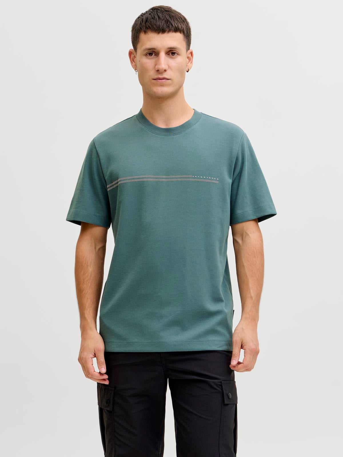 JCOFUSION CHEST BRAND TEE SS CREW NOOS North Atlantic