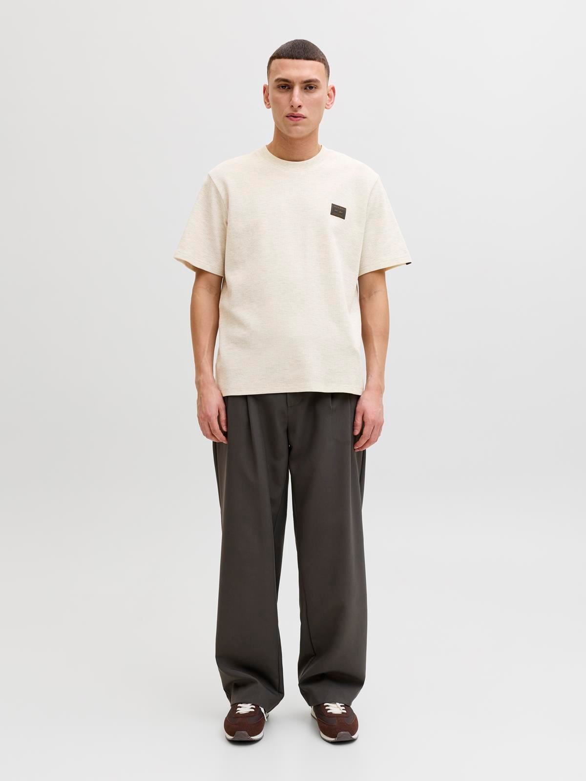 JJDAYTONA TEE SS CREW NECK SN Antique White