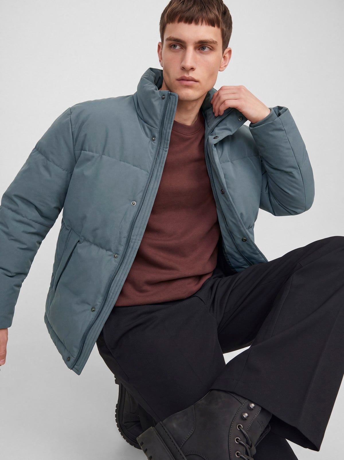 JJESOHO PUFFER COLLAR AW26 SN Turbulence