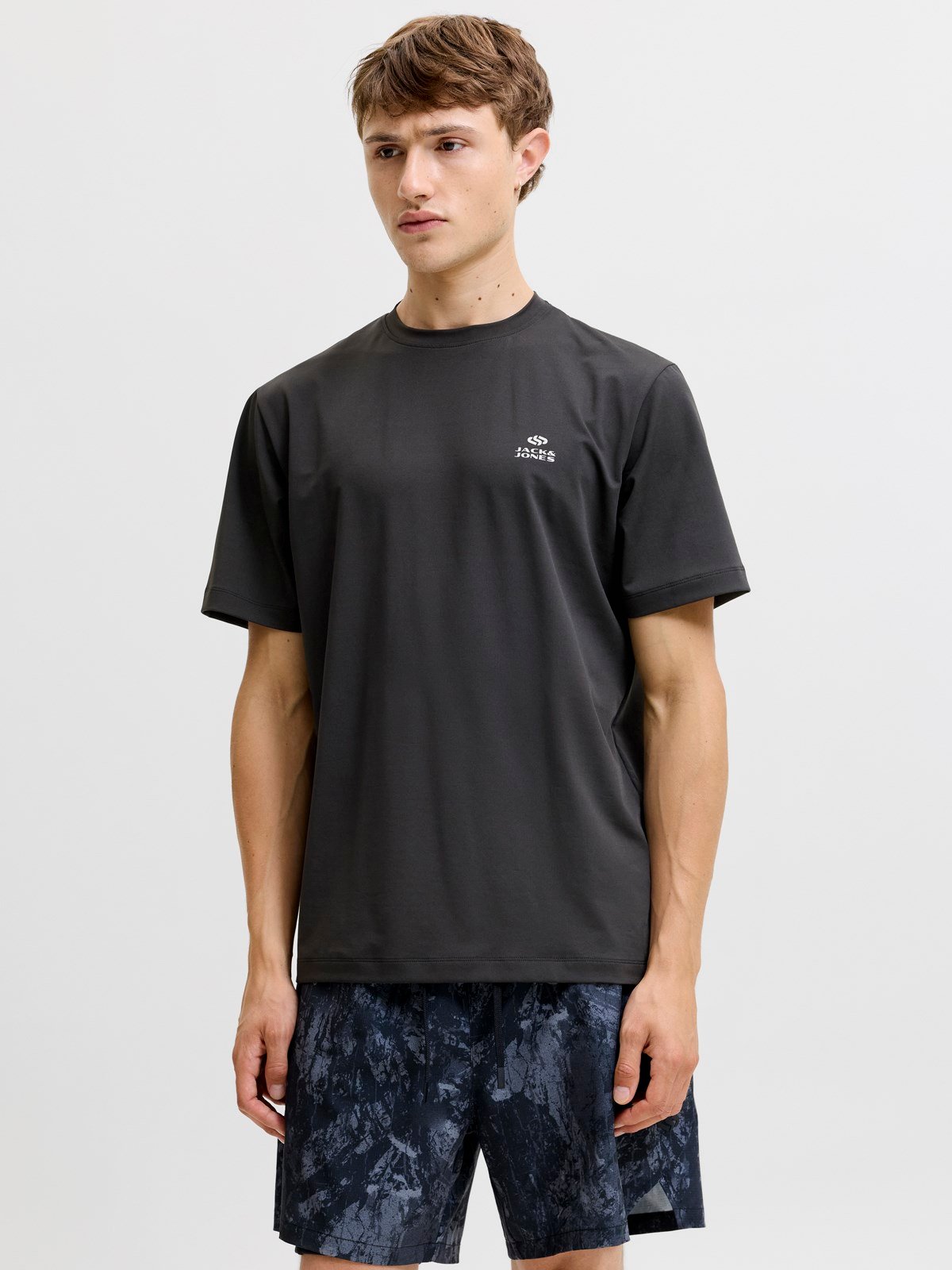 JJSPULSE LOGO BRANDING TEE Black