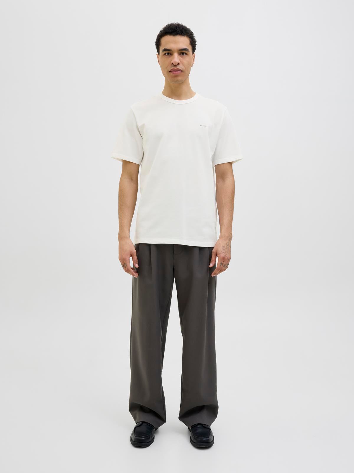 JPRBLUALVES SS TEE LN Cloud Dancer