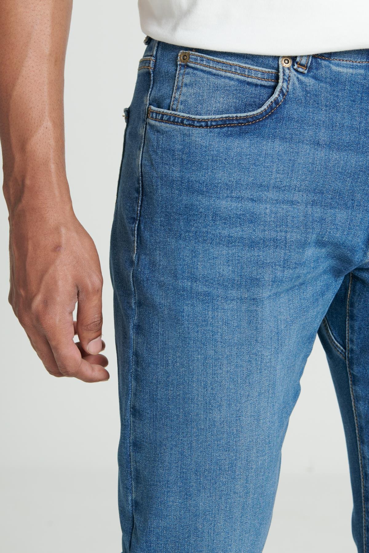 Extreme Motion Slim Tapered Jean Pantolon Luman