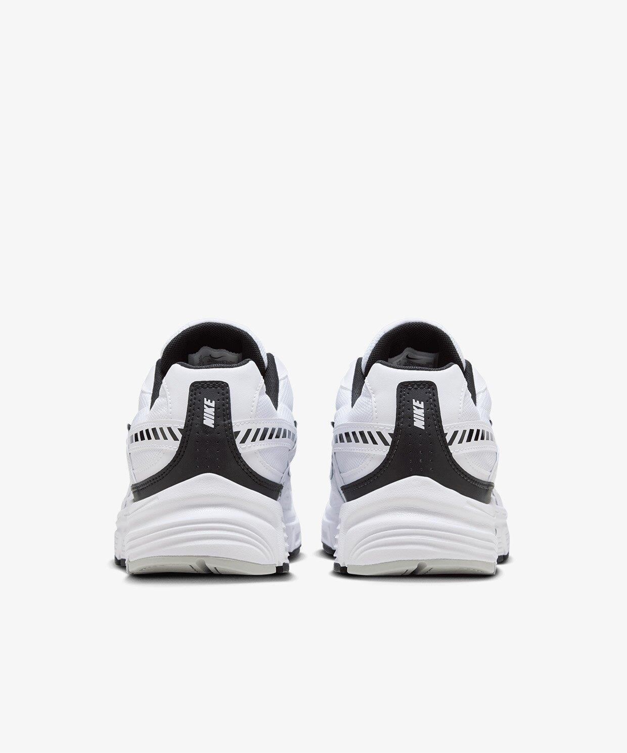 Nike Initiator White