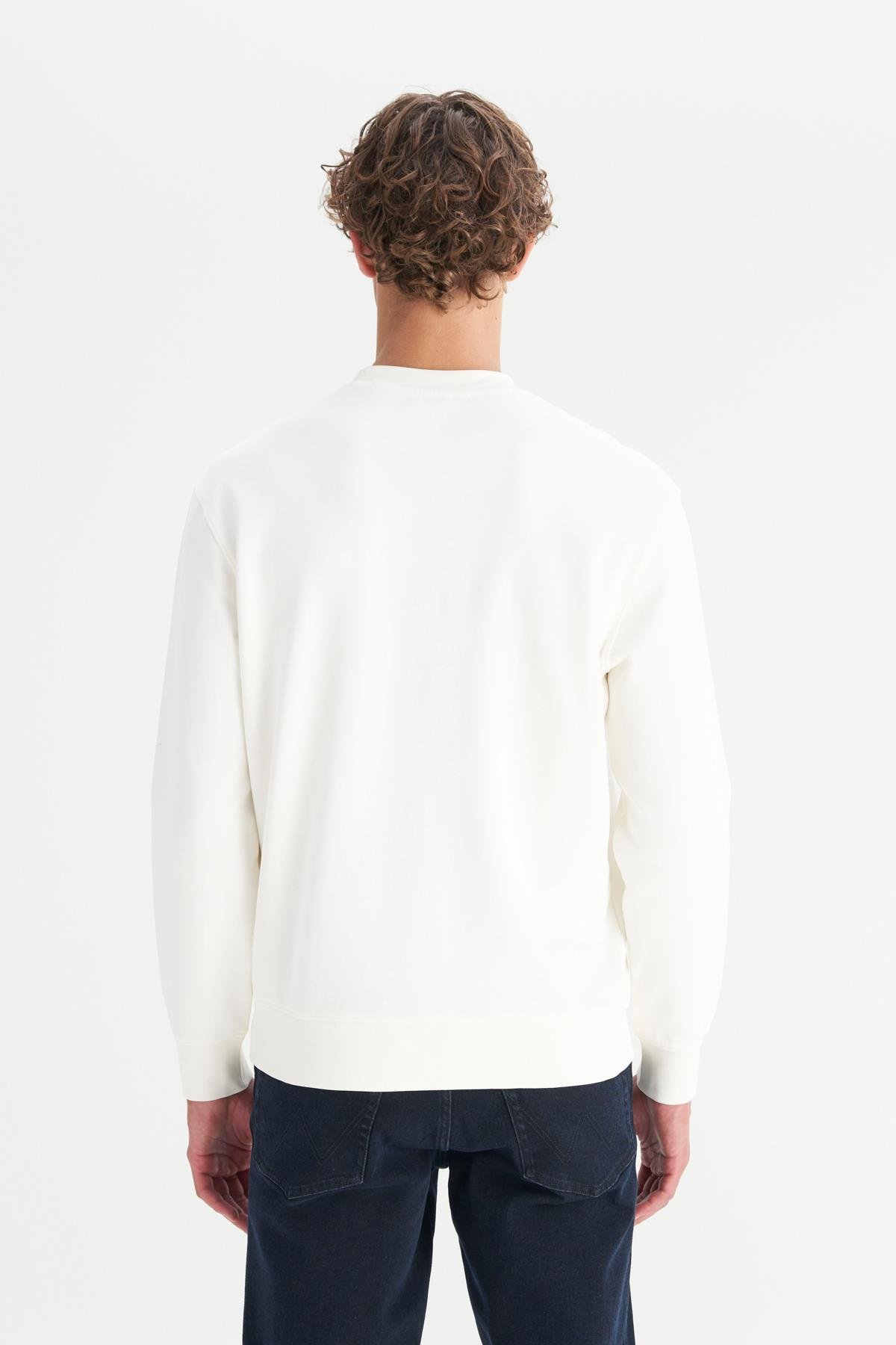 Erkek Patch Logo Sweatshirt Worn White