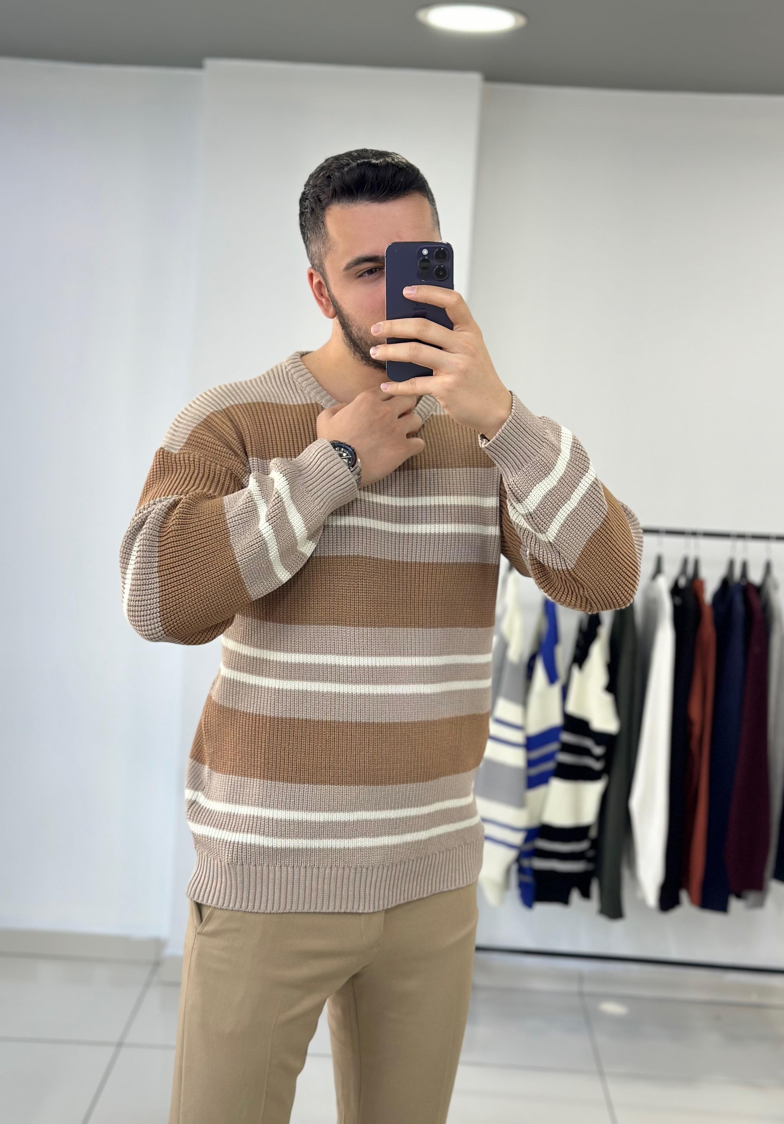 Bej Çizgili Oversize Örme Kazak