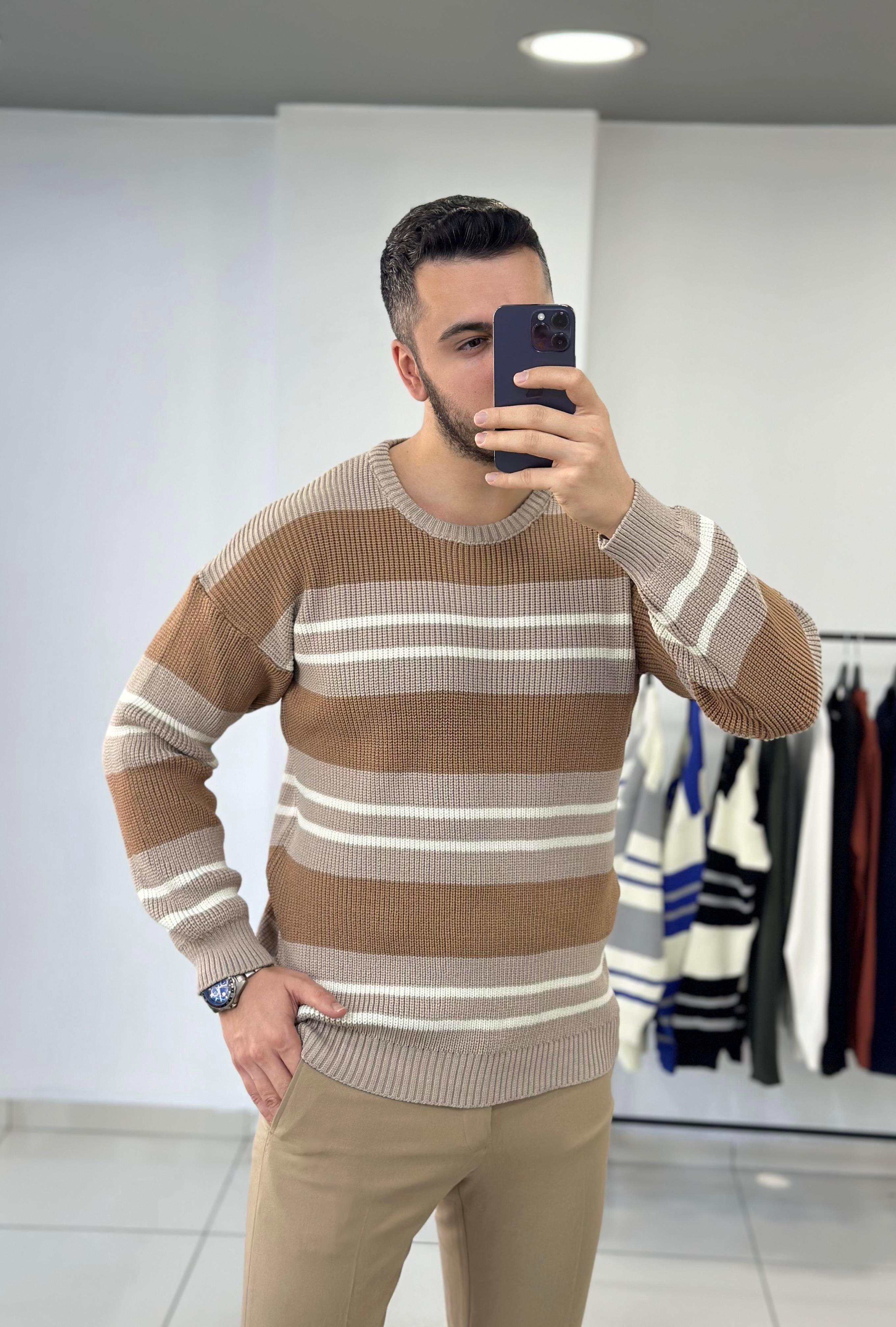 Bej Çizgili Oversize Örme Kazak